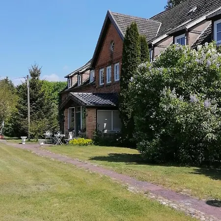 Gutshaus Tussen Schwerin En Wismar * Dämelow